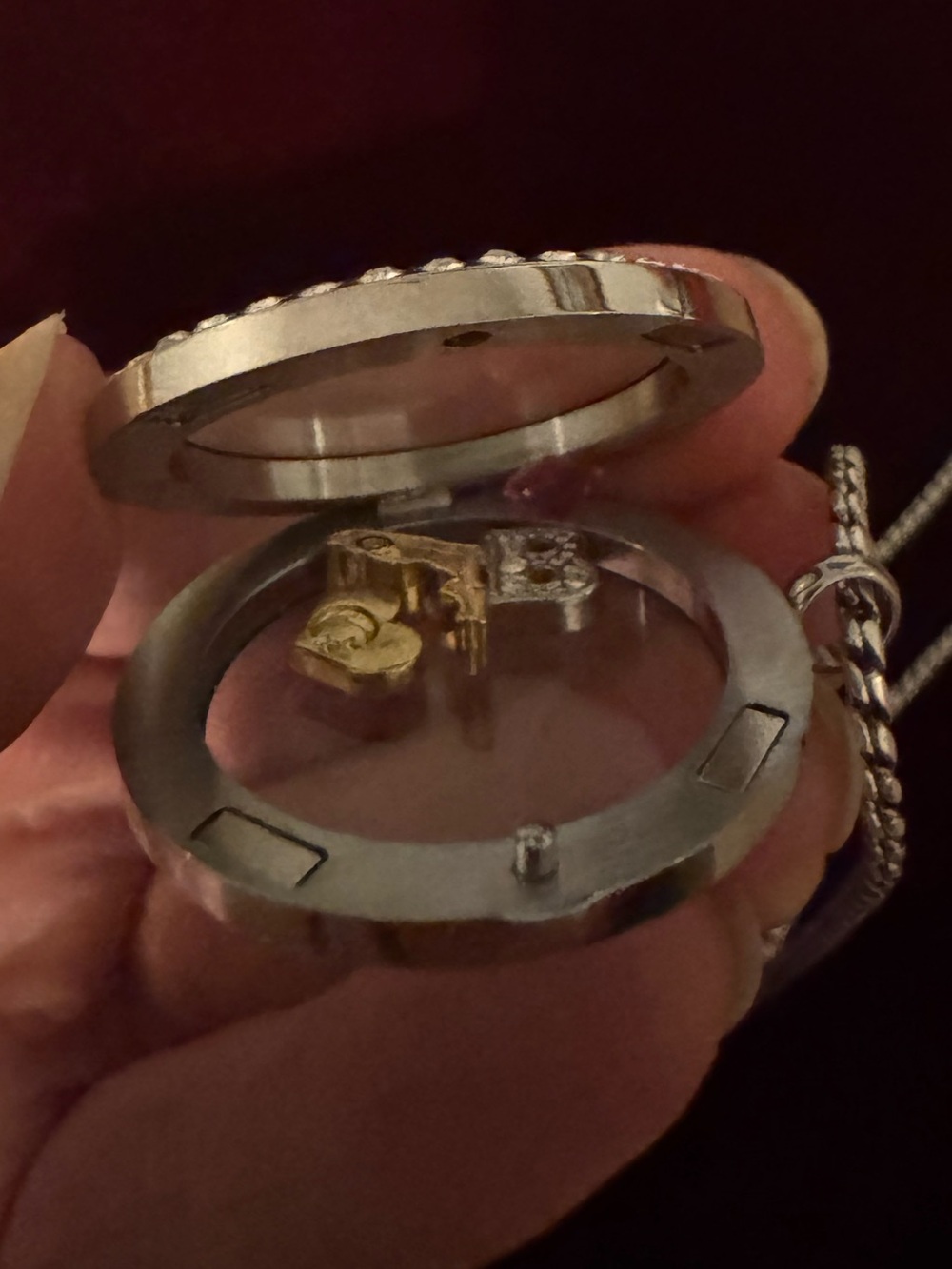 Origami Owl Silver Locket Necklace - Picture 10 of 10